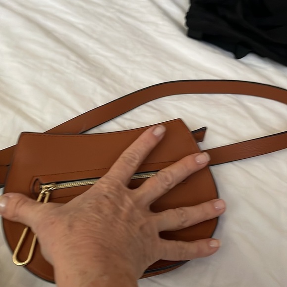 Danielle Nicole Trish Brown Faux Leather Belt Bag Fanny pack - Picture 8 of 12